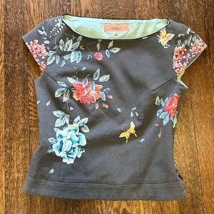 Woman's Gray Floral SunaUna Blouse Size 38 Small with Side Zip.